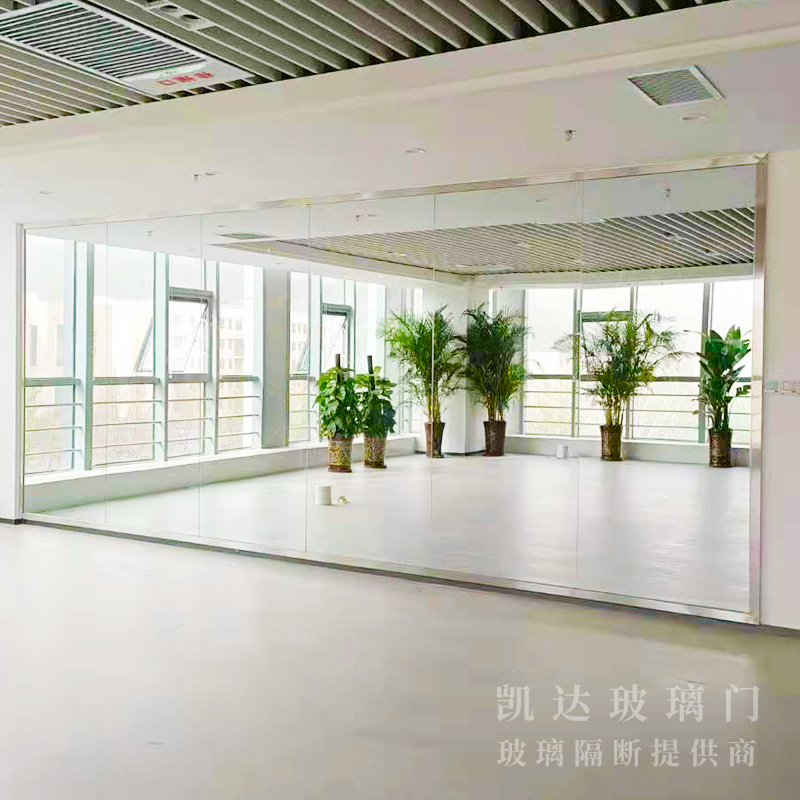 二環(huán)南路濟華燃?xì)夤?/></div>
  <h3 >二環(huán)南路濟華燃?xì)夤?/h3>
  <span>詳情 >></span></a></li>
   <li id=